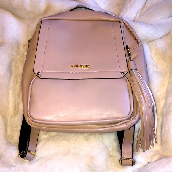 Handbags - New (NWOT) Steve Madden Backpack.